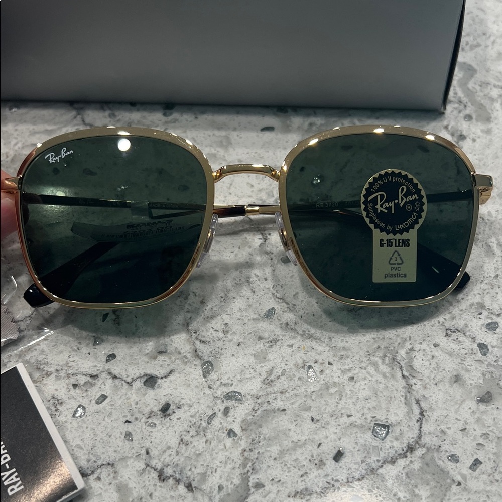 • NWT Ray-Ban Hexagonal Gold Frame with Green Lenses • - Picture 2 of 11